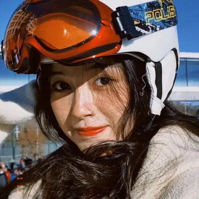 迈克尔·麦金泰尔:爱秀海报